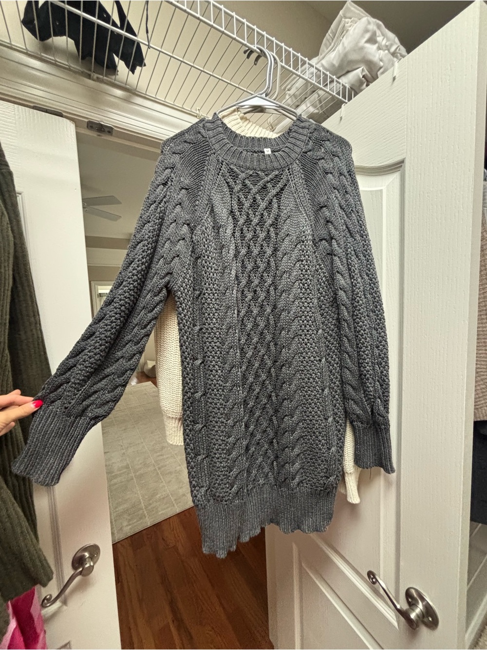 Cozy Cable-Knit Women's Sweater - Gray